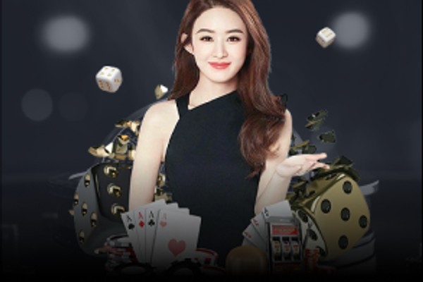 Casino trực tuyến với người chia bài và bàn chơi bài